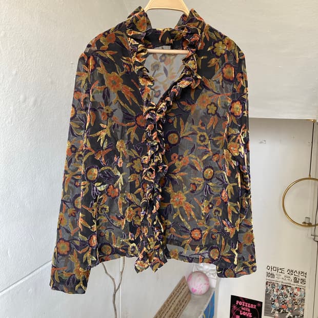 빈티지 플라워 벨벳 블라우스