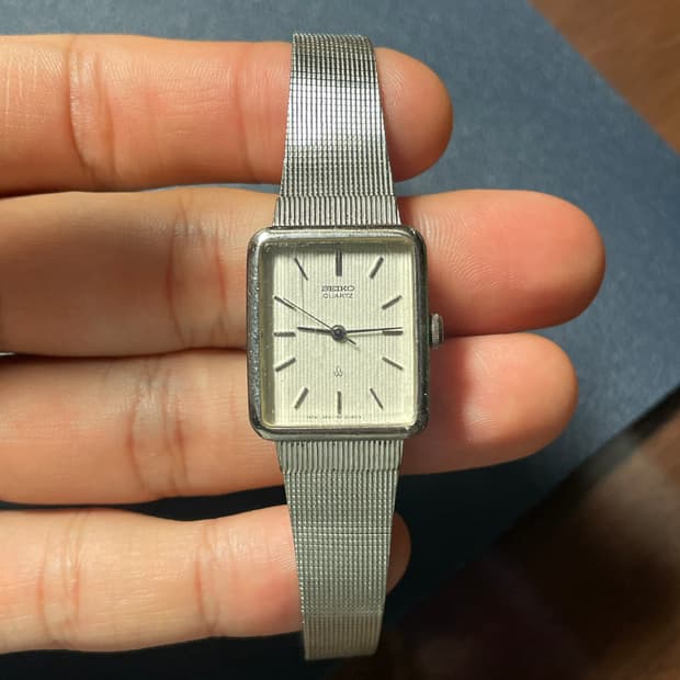 빈티지 세이코 쿼츠 메탈 시계
