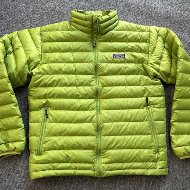 파타고니아 멘즈 경량패딩 라임