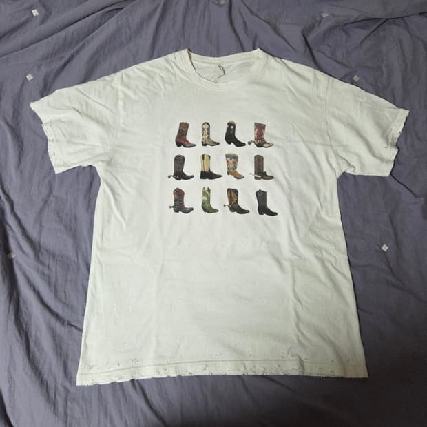 Distressed vintage boots t shirt XL