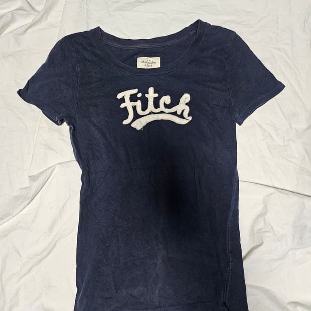 아베크롬비 딱붙핏 핀터깔 자수 반팔 티셔츠 XXS