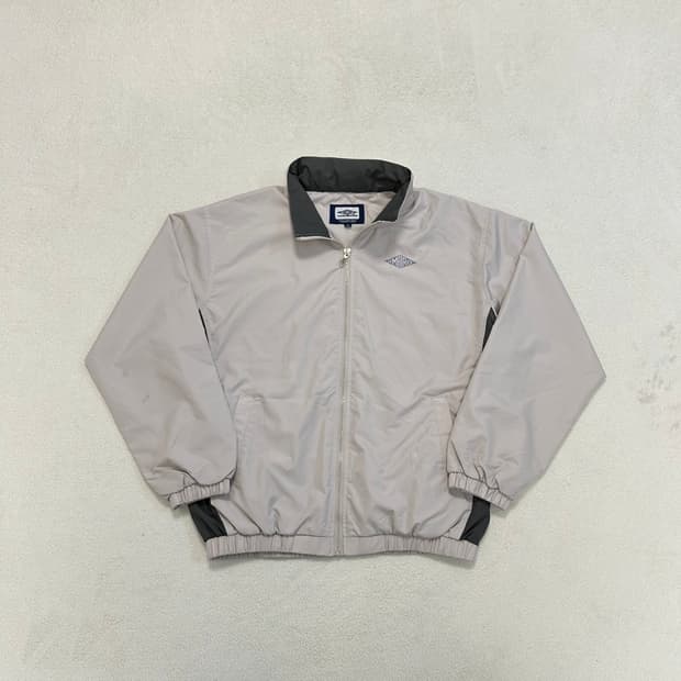 엄브로 바람막이