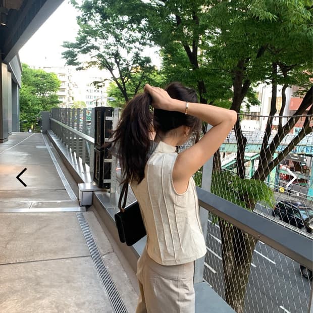 언더슨 블라우스