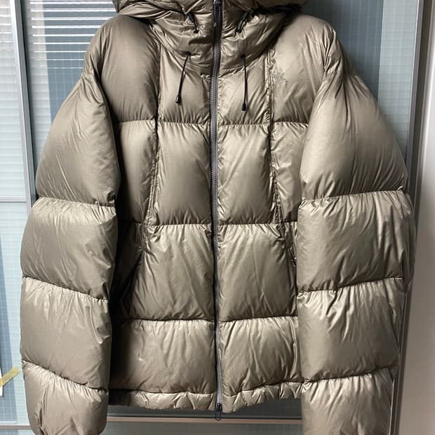 골드윈 22fw 퍼텍스 퀀텀 다운 파카