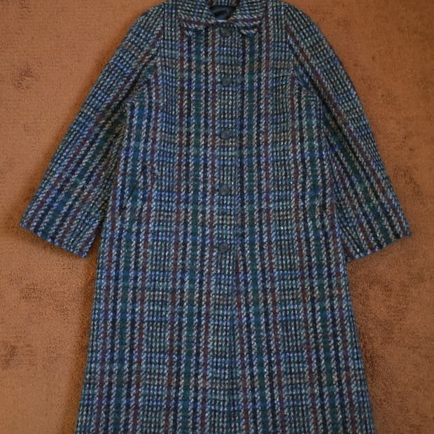 아쿠아스큐텀 트위드 롱코트