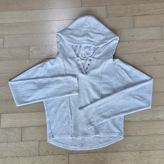 에이블리 통통 똑딱이 후드 슬림 티셔츠 [백염/2]