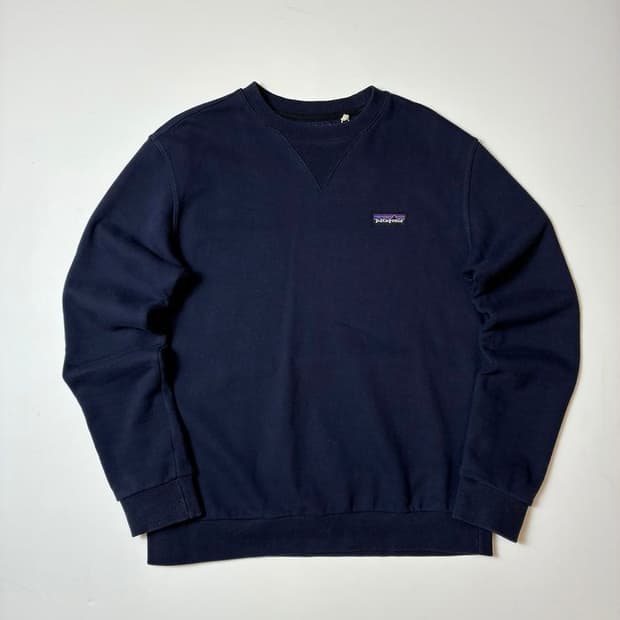 파타고니아 시그니처 크루넥 로고 맨투맨 PN8350