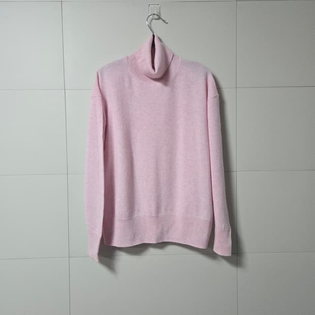 아떼 바네사브르노 캐시미어 100 핑크 터틀넥 66