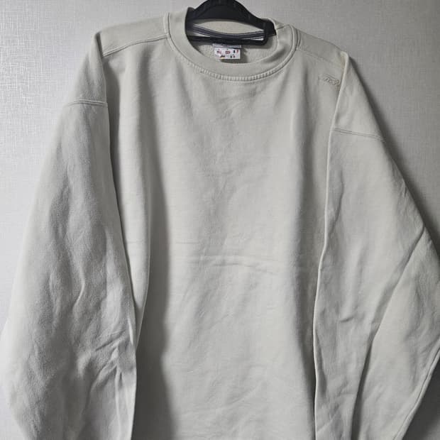 리복 베이지 맨투맨 L