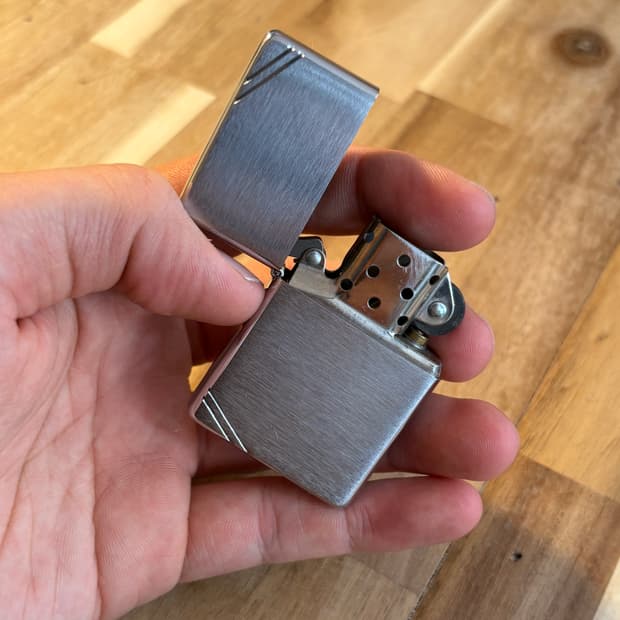 Normal edge line zippo lighter