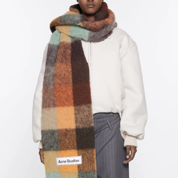 아크네 알파카 울 머플러