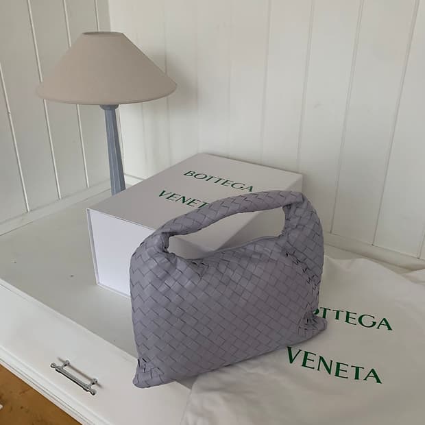 보테가베네타 홉 스몰 오이스터