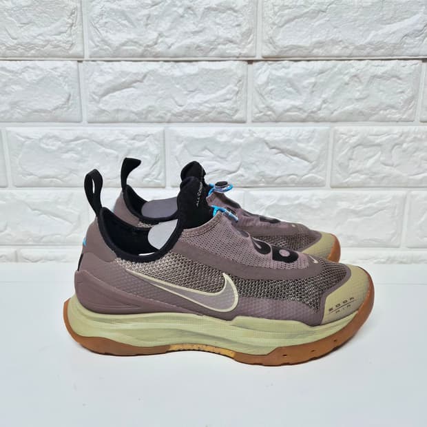 나이키 ACG 줌 에어 AO 카키 아웃도어 운동화 개리 240mm