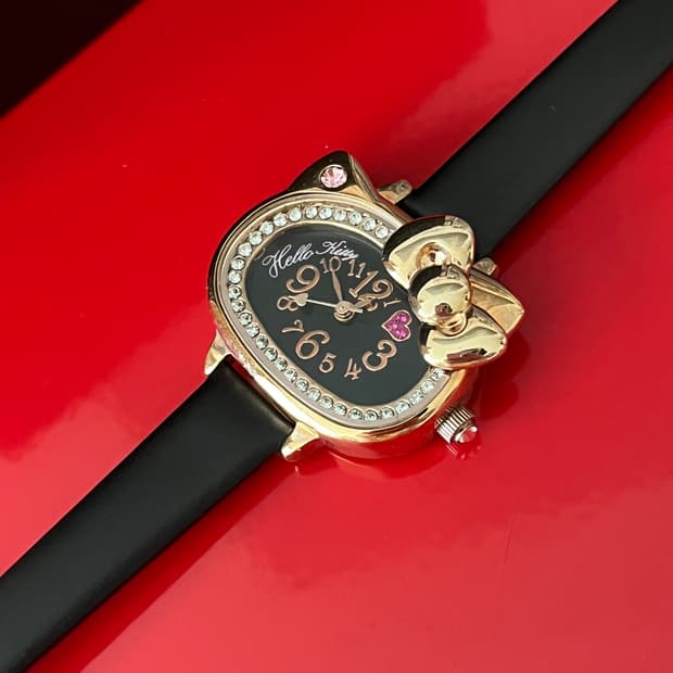 새상품/빈티지) 산리오 헬로키티 여성 손목시계