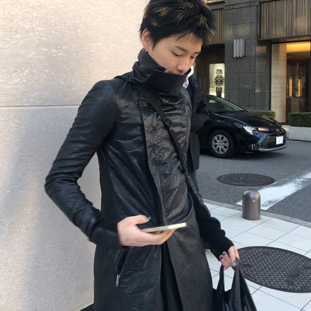 릭오웬스 사선 하이넥 레더코트