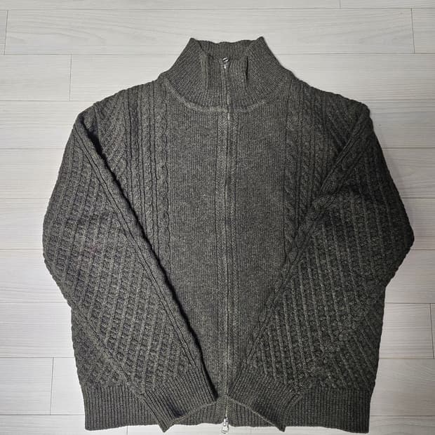 에메렌시아나 니트집업 M