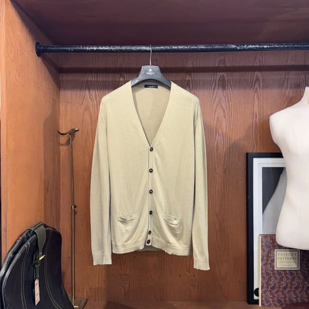 로베르토 꼴리나 가디건