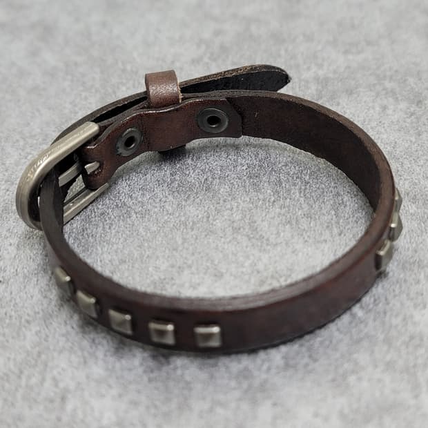 stud leather bracelet 
