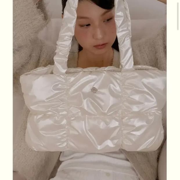 히어리 로지 셔링백 패딩백 화이트 겨울 폭닥