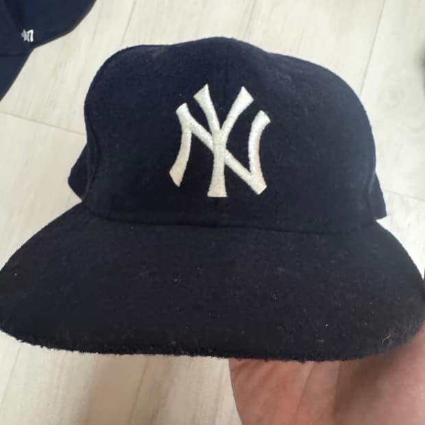 뉴에라 피어오브갓 양키스 7/5/8(60.6) 팝니다