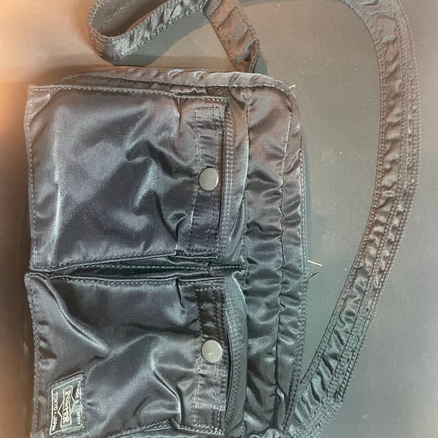 포터 탱커 숄더백 스몰 블랙 622-76963