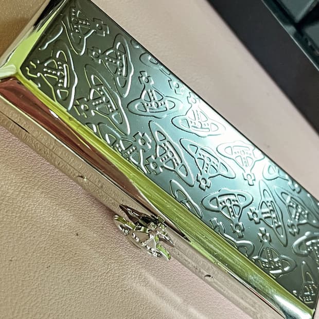 민트급 비비안웨스트우드 담배케이스 실버 판매