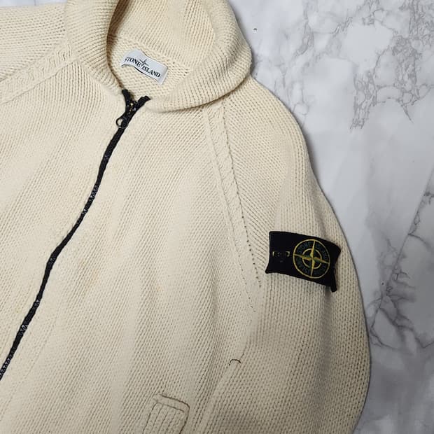 스톤아일랜드 아이보리 꽈배기 니트 집업 자켓