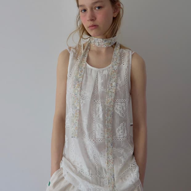 Nocontent 노컨텐츠 레이스 패턴 원피스