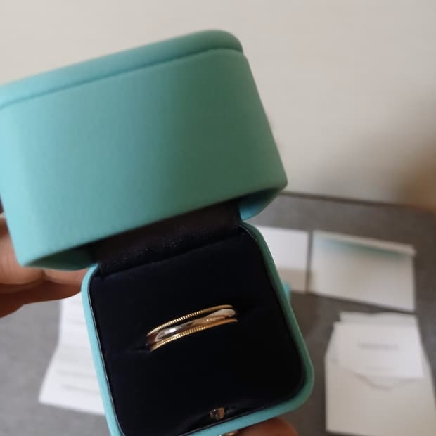 티파니 밀그레인 남자 옐로우골드 반지(새상품)