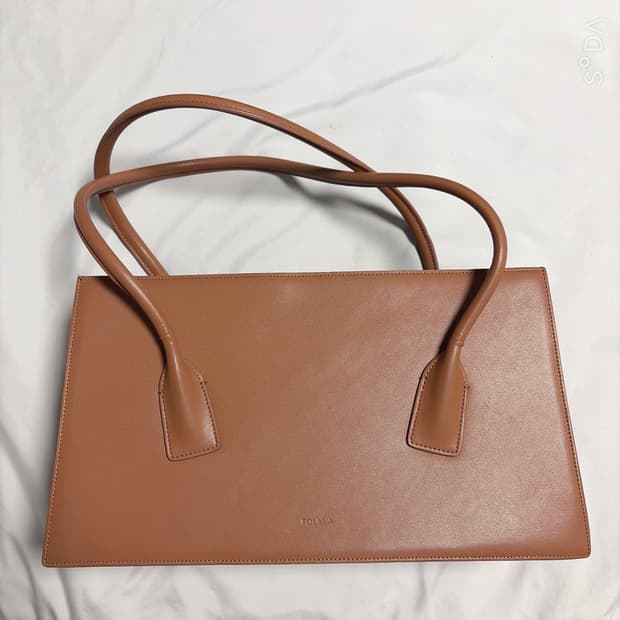 FOLNUA 폴뉴아 브라운 숄더백