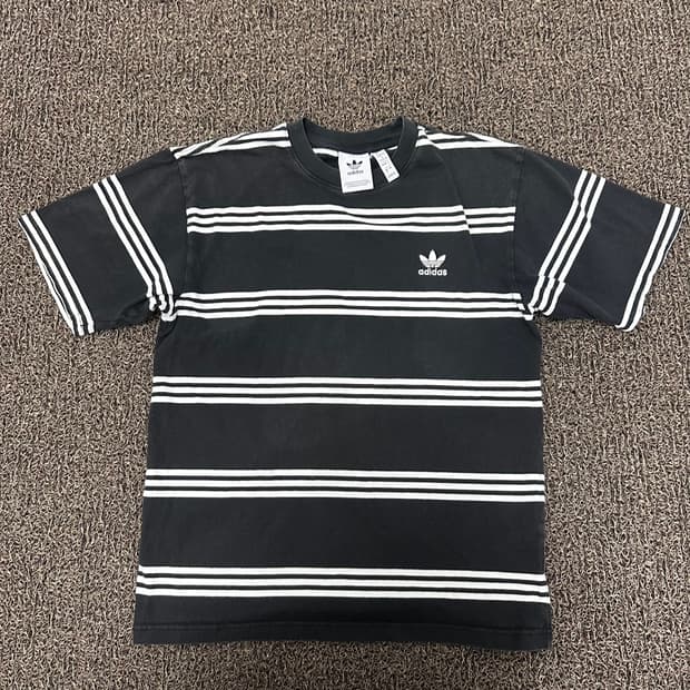 아디다스 스트라이프 여성 반팔티셔츠 M
