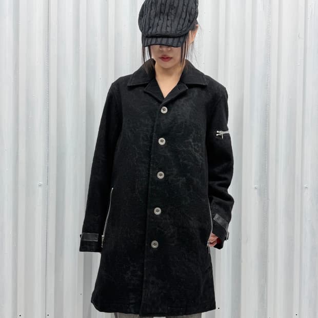 No future crack half coat