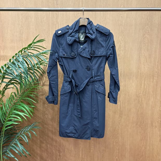 노비스 다운 롱코트 더블 브레스티드 버튼 허리 스트랩 디테일 네이비