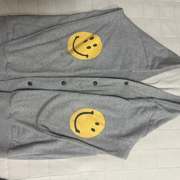 캐피탈 스마일 가디건