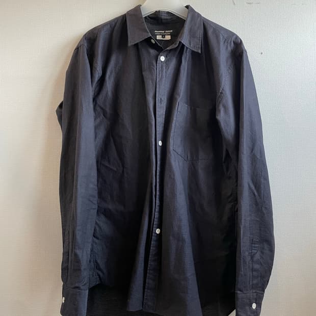 homme deux-shirts