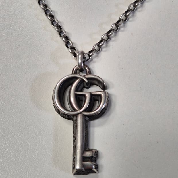 (정품) 구찌 더블G 키 목걸이 (명품 목걸이 실버 인터로킹 팬던트)