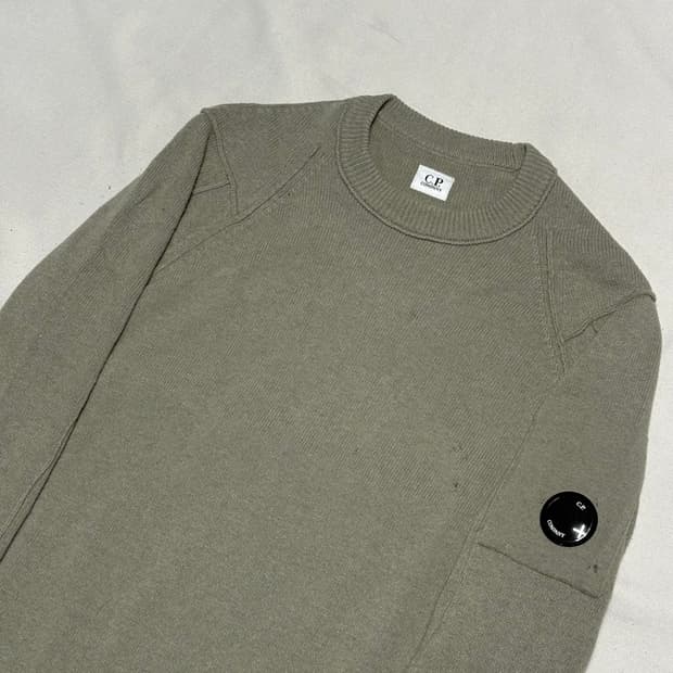 100 C.P. 컴퍼니 화이트 멜란지 울 크루넥 니트