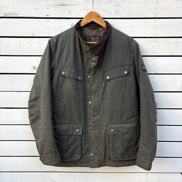 Barbour 바버 인터네셔널 듀크 퀼팅 왁스 자켓