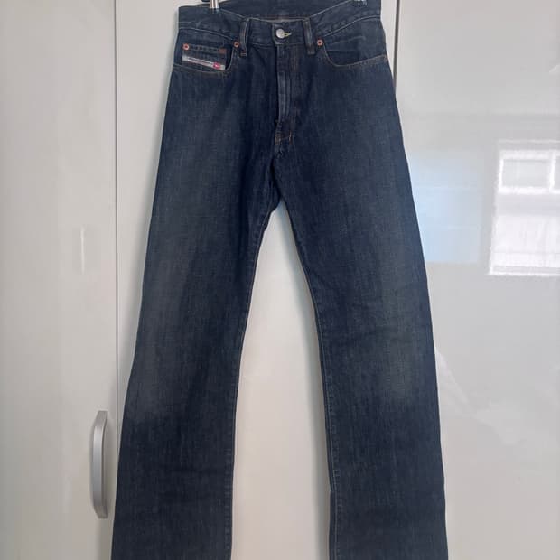 디젤 세미부츠컷 데님팬츠