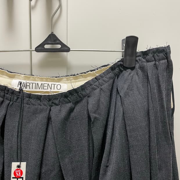 PARTIMENTO 새상품 그레이 허리개더링 컷오프 롱 스커트 M