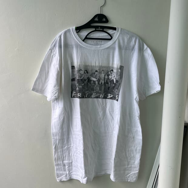 Friends vintage tee L