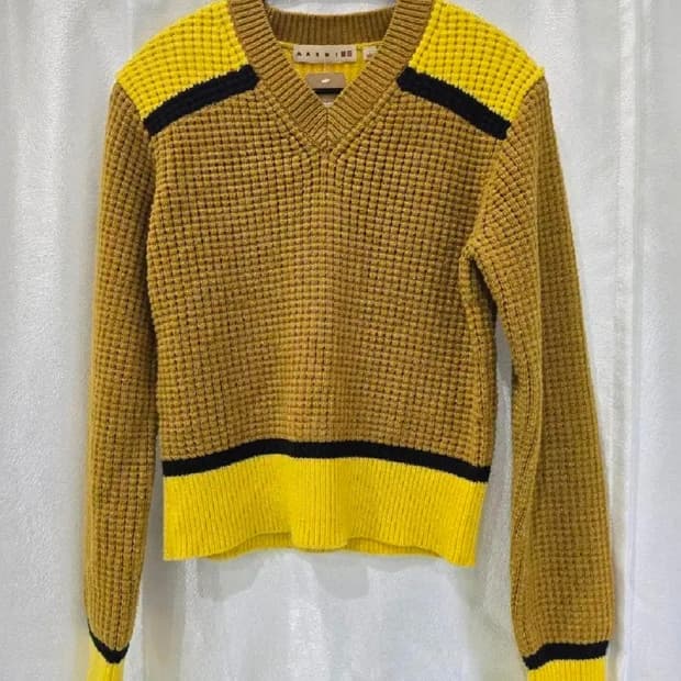 마르니 유니클로 V넥 니트 브라운 옐로우