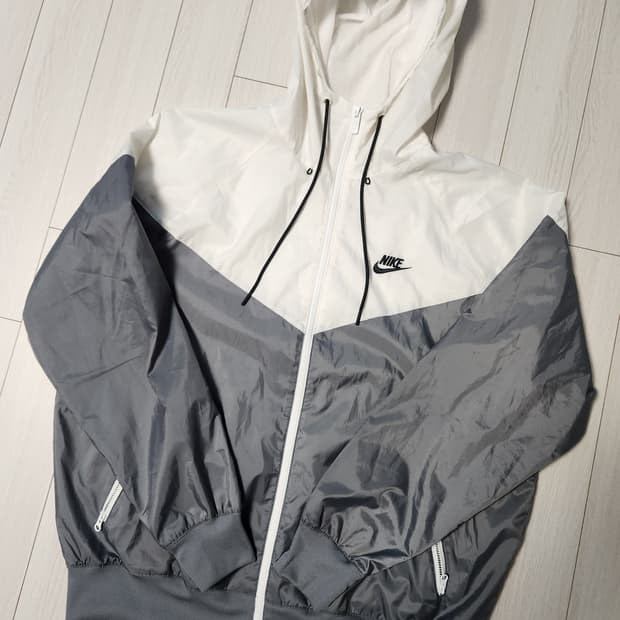 새상품급)나이키 바람막이 우븐 윈드러너 후디 재킷 DA0002-084 사