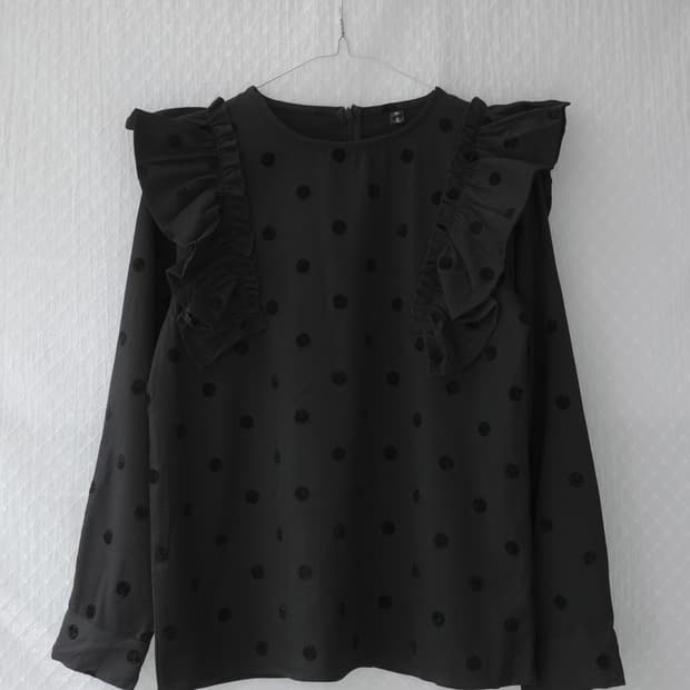 Dot Shirring blouse