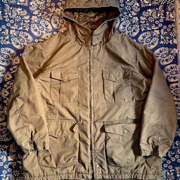 유니클로X엔지니어드 가먼츠 퍼프테크 필드자켓