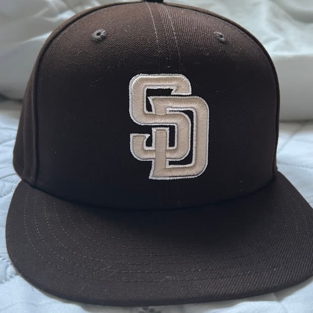 뉴에라 MLB 브라운 볼캡 모자 712 (59.6)