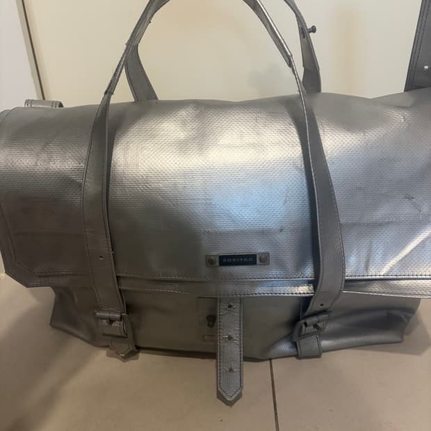 프라이탁 실버 R511 CAROLUS 단종 레프런스 라인 카를로스