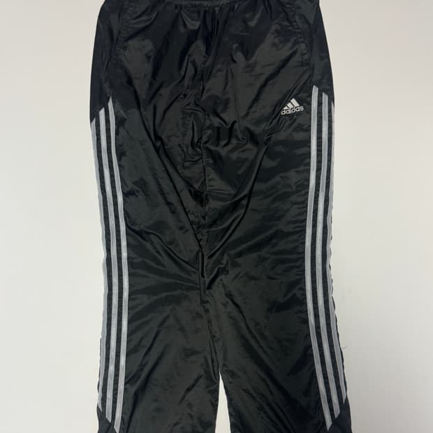 희귀!! 공용 일본 아디다스 올드스쿨 삼선 트랙팬츠 블랙 그레이