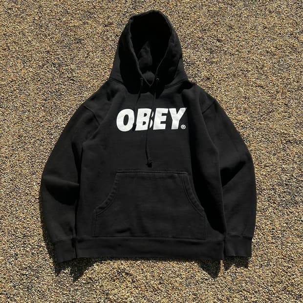 오베이 스펠로고 블랙 후드티