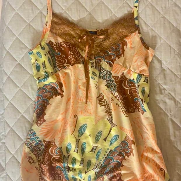 오리엔탈 슬리브리스 탑